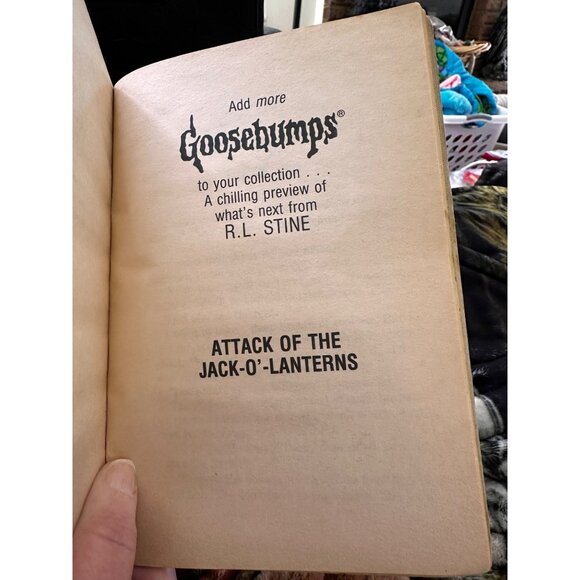 Goosebumps #47 Legend Of The Lost Legend Paperback Book R.L. Stine First Edition - Picture 7 of 16